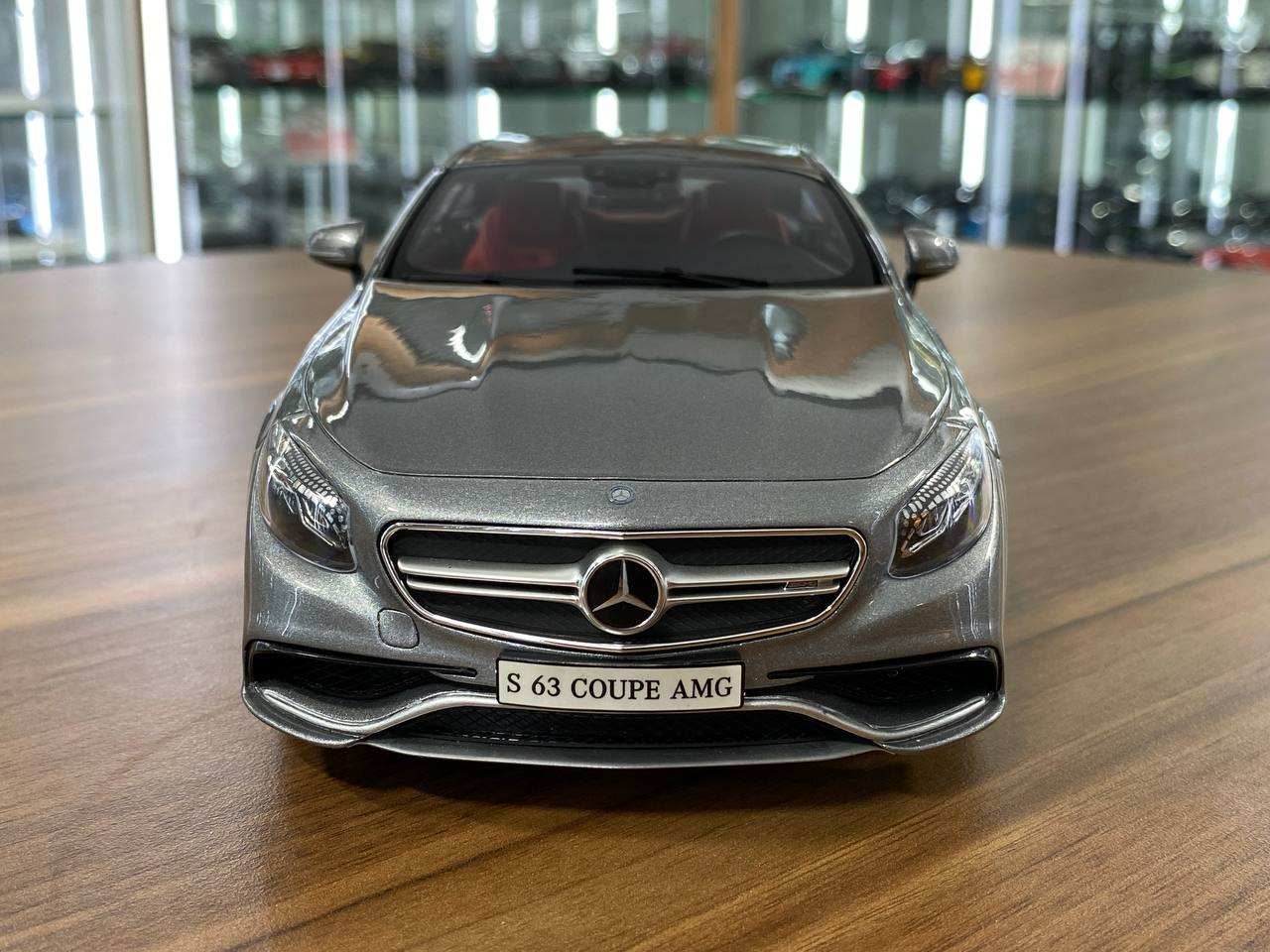1/18 Resin Mercedes Benz S 63 AMG in Grey by GT Spirit Limited 1000 pcs