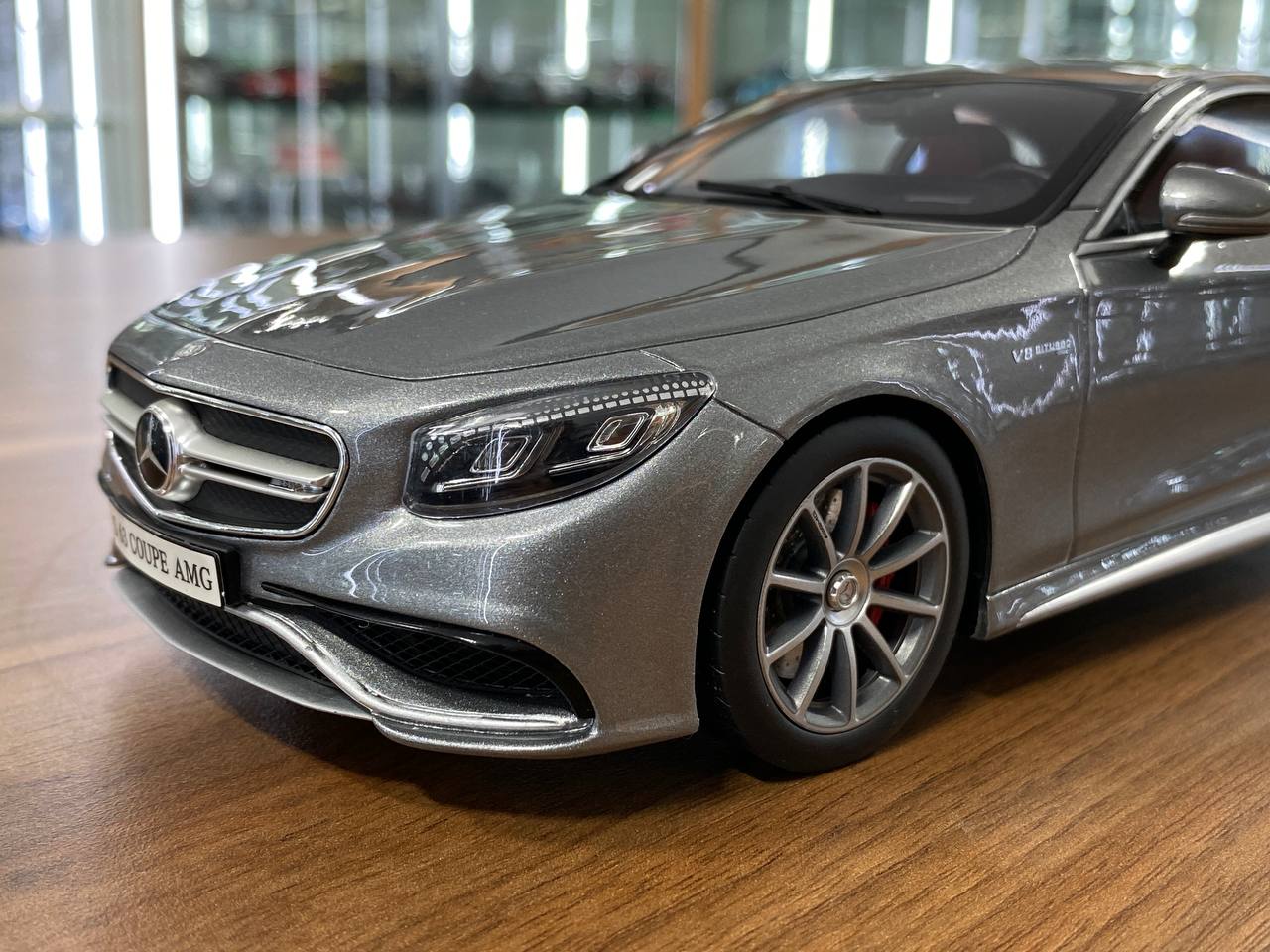 1/18 Resin Mercedes Benz S 63 AMG in Grey by GT Spirit Limited 1000 pcs