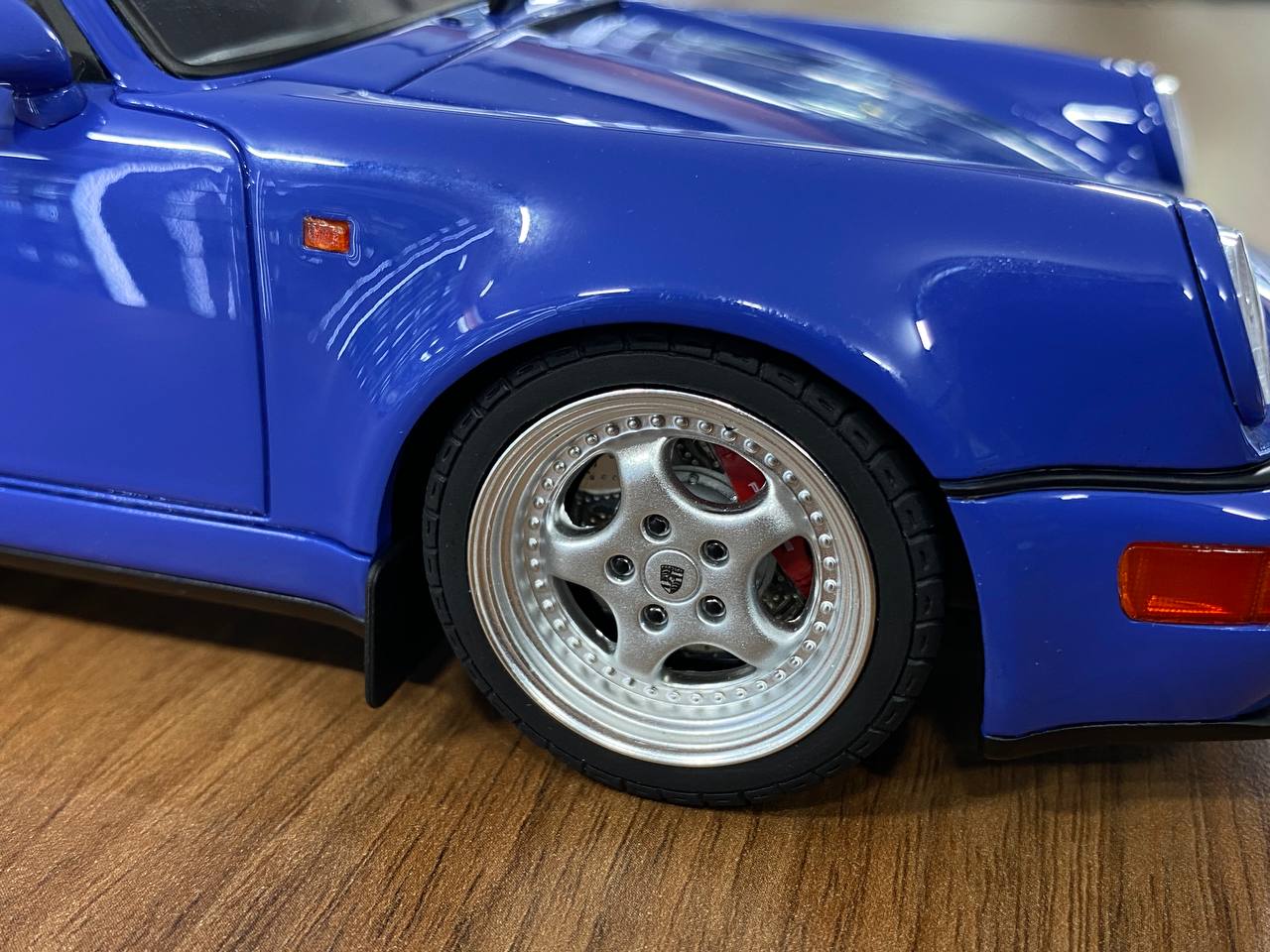 1/18 Resin GT Spirit Porsche 911 (964)  Carrera RS 3.8 1992 Blue Limited 999 pcs