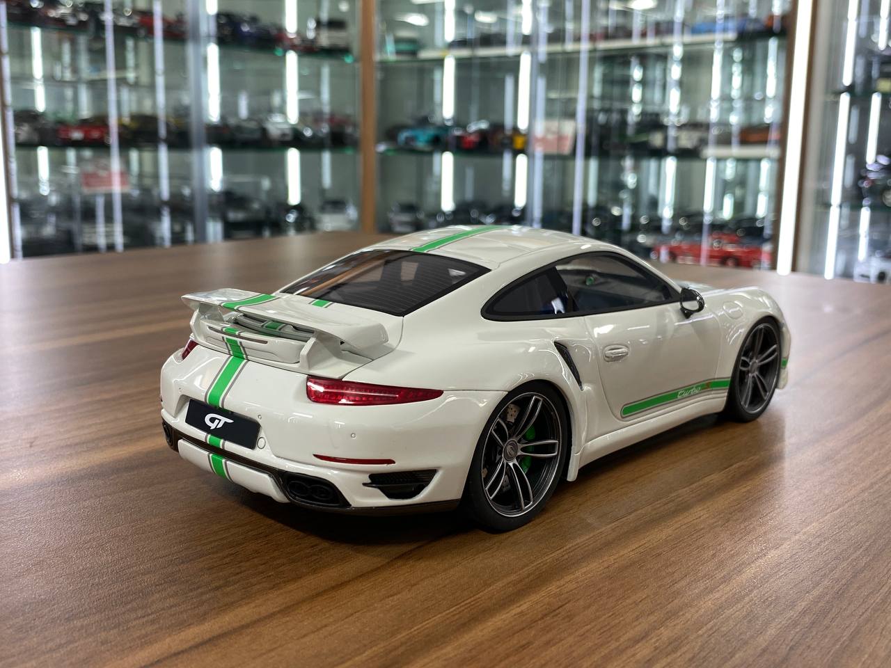 1/18 Resin Porsche 911 Turbo S Modified by TechArt in White/Green Stripe  Limited 300 pcs