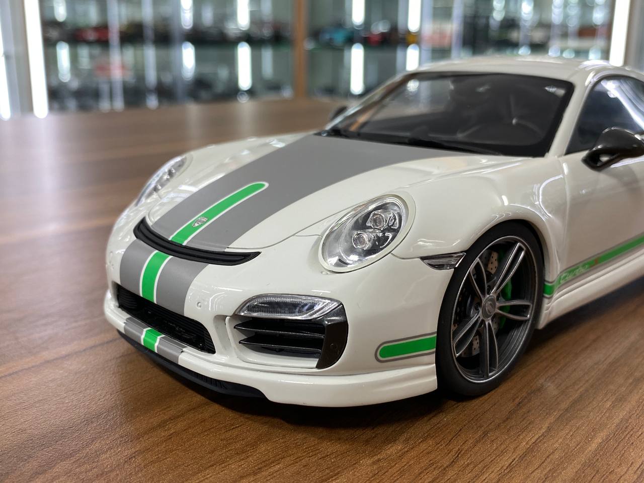 1/18 Resin Porsche 911 Turbo S Modified by TechArt in White/Green Stripe  Limited 300 pcs