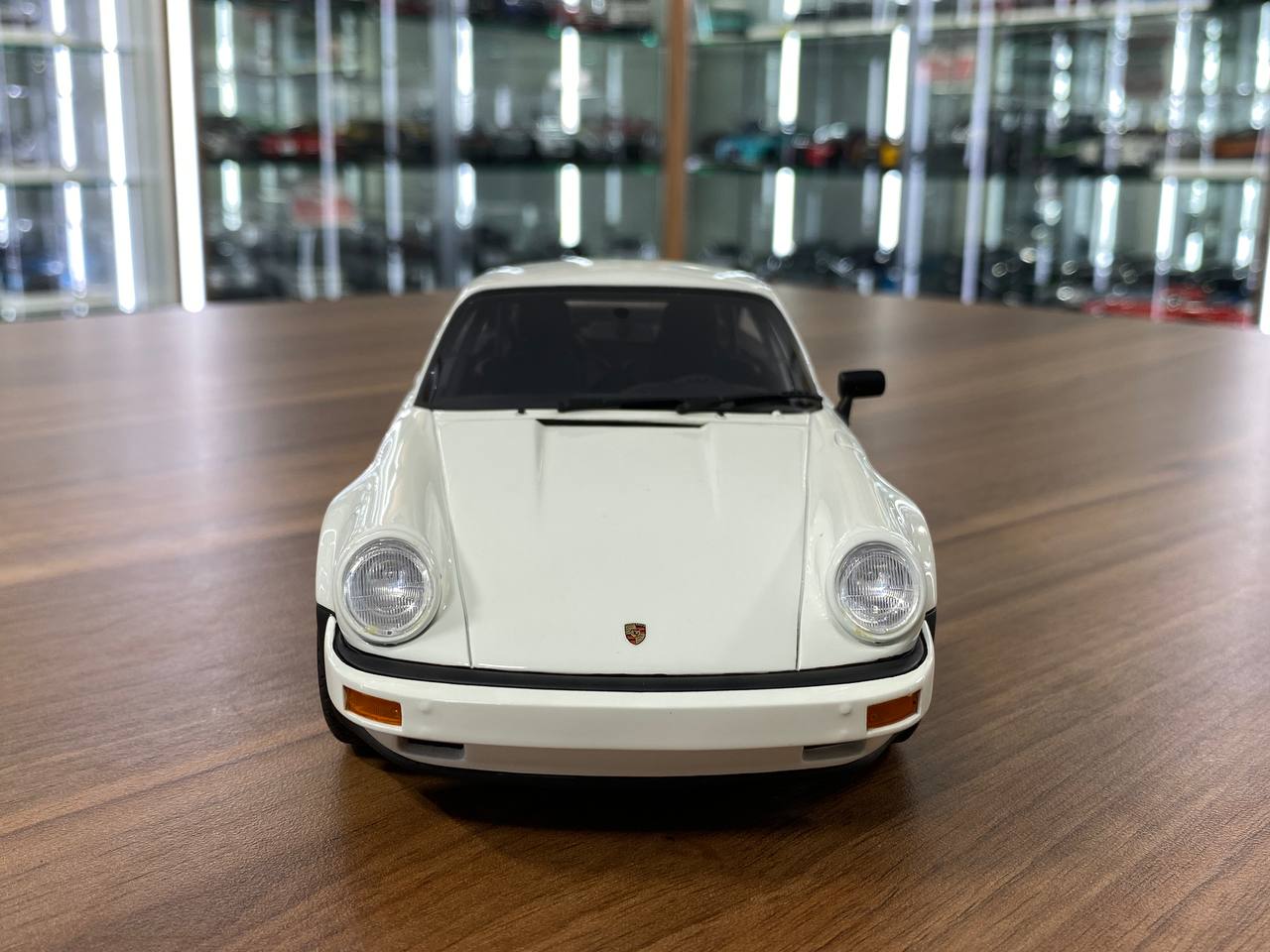 1/18 Resin Porsche 911  (930) SC RS 1984 White by GTSpirit -  Limited 999 pcs