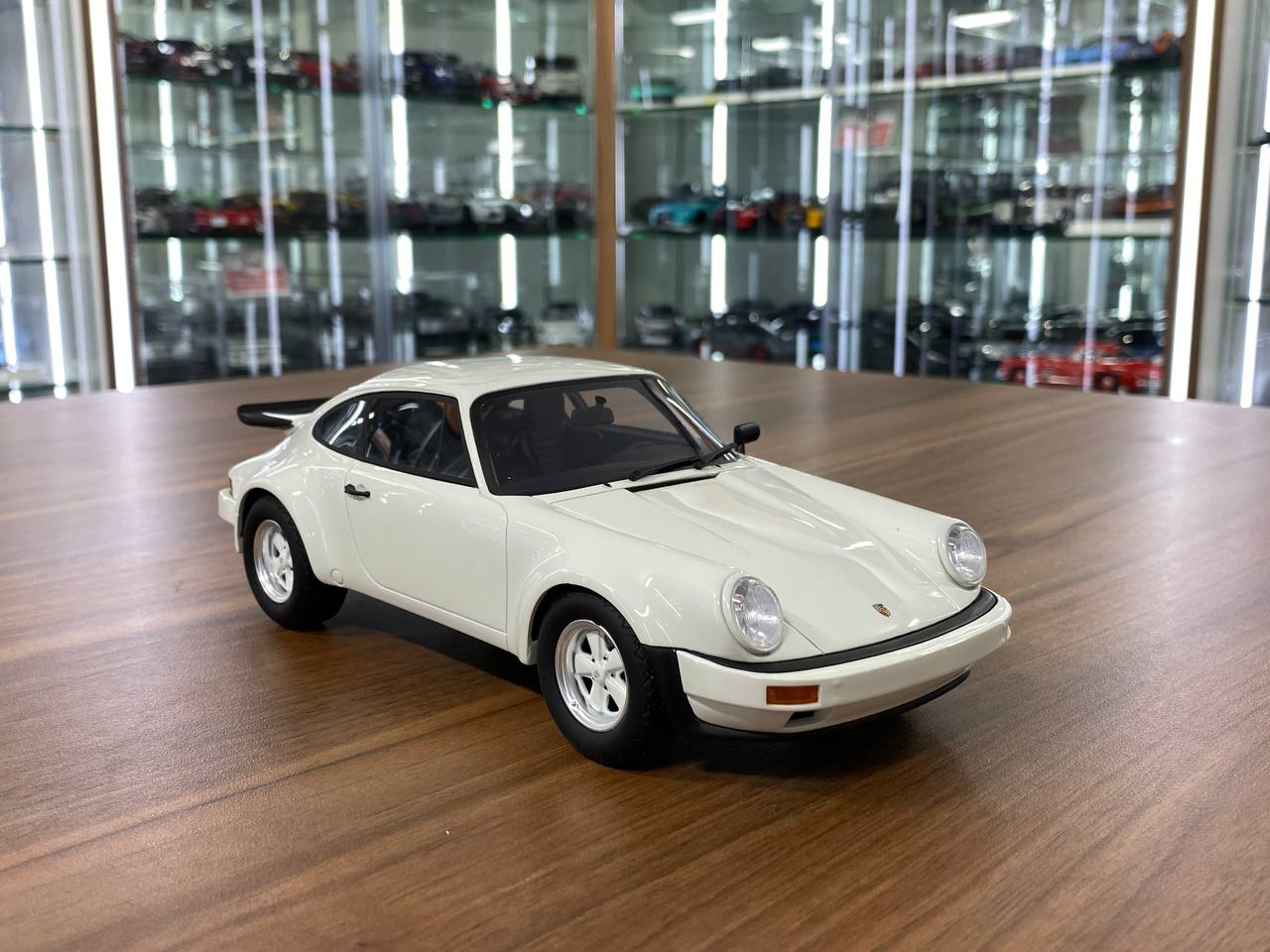 1/18 Resin Porsche 911  (930) SC RS 1984 White by GTSpirit -  Limited 999 pcs