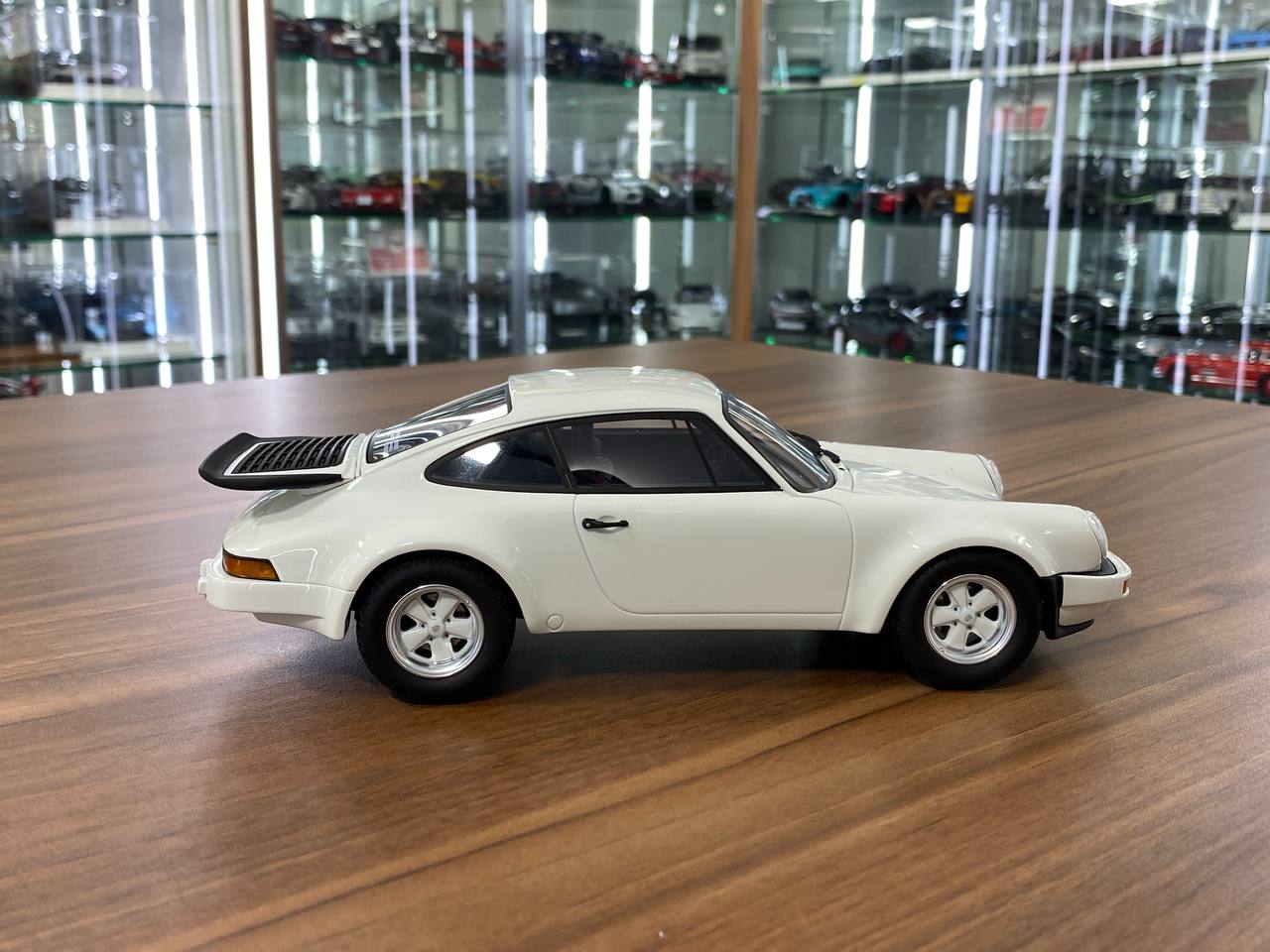 1/18 Resin Porsche 911  (930) SC RS 1984 White by GTSpirit -  Limited 999 pcs