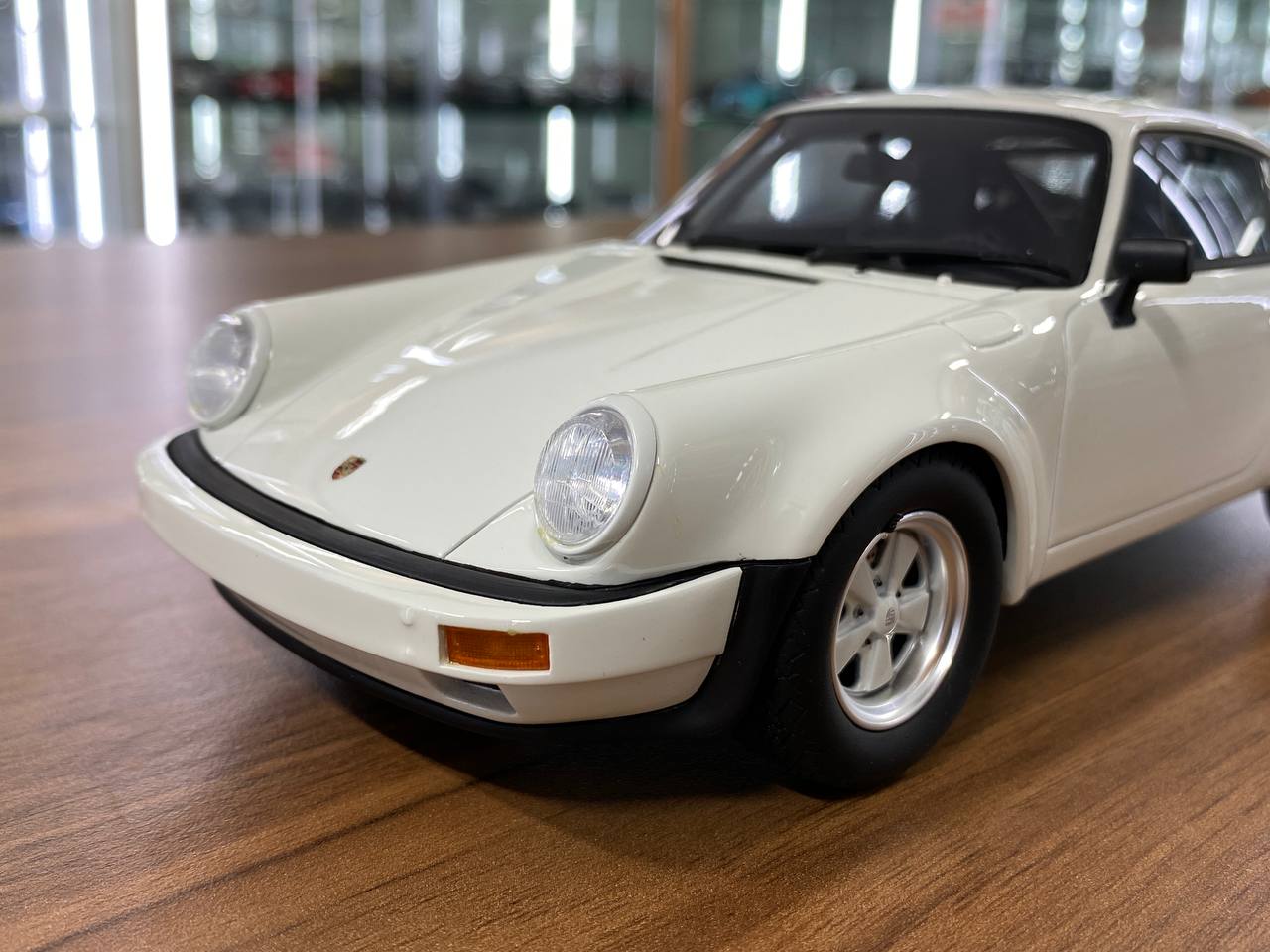 1/18 Resin Porsche 911  (930) SC RS 1984 White by GTSpirit -  Limited 999 pcs