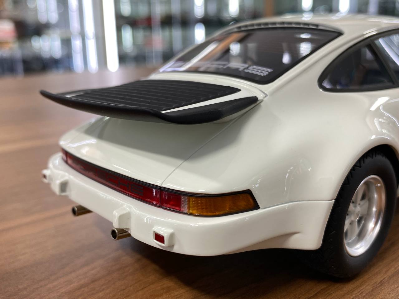1/18 Resin Porsche 911  (930) SC RS 1984 White by GTSpirit -  Limited 999 pcs