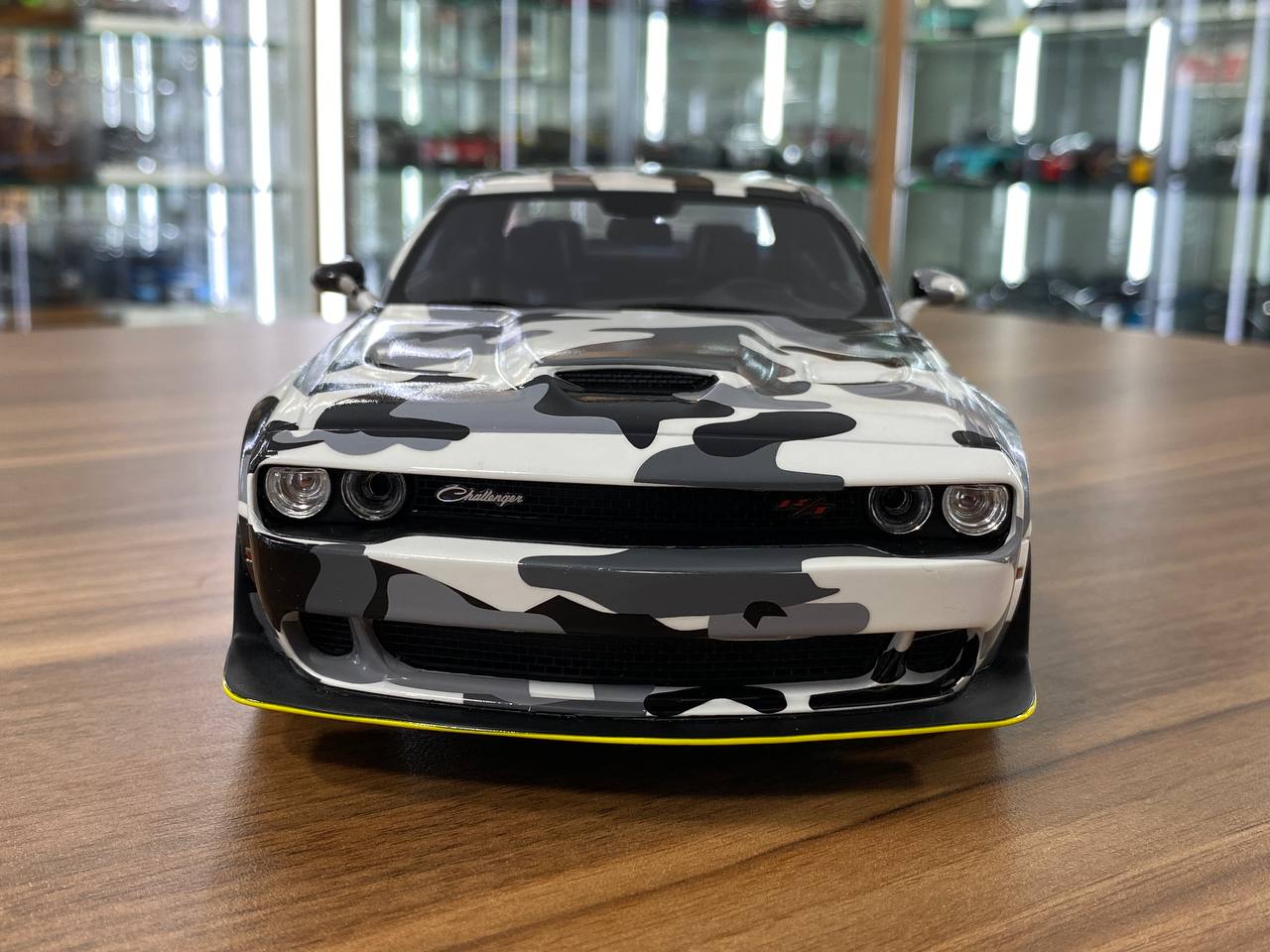 1/18 Resin GT Spirit Dodge Challenger R/T Scat Pack Widebody 2019 Camouflage  Limited 504 pcs