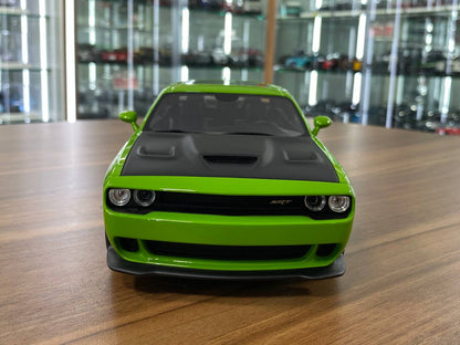 1/18 Resin GT Spirit Dodge Challenger SRT Hellcat 2017 Green / matte black Limited 999 pcs
