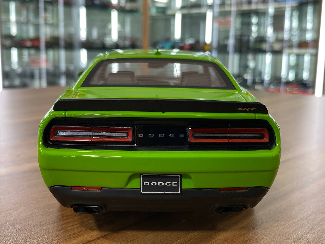 1/18 Resin GT Spirit Dodge Challenger SRT Hellcat 2017 Green / matte black Limited 999 pcs