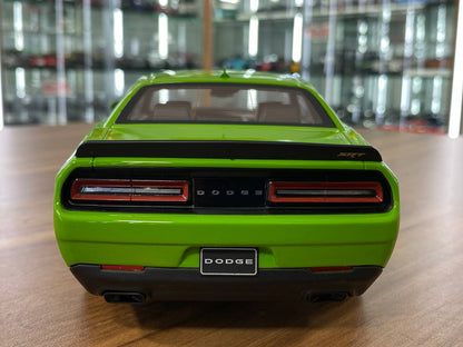 1/18 Resin GT Spirit Dodge Challenger SRT Hellcat 2017 Green / matte black Limited 999 pcs