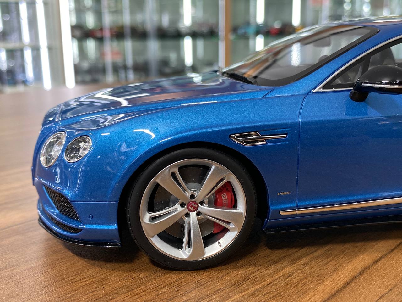 1/18 Resin GT Spirit Bentley Continental GT V8 S 2015  Blue Limited 504 pcs
