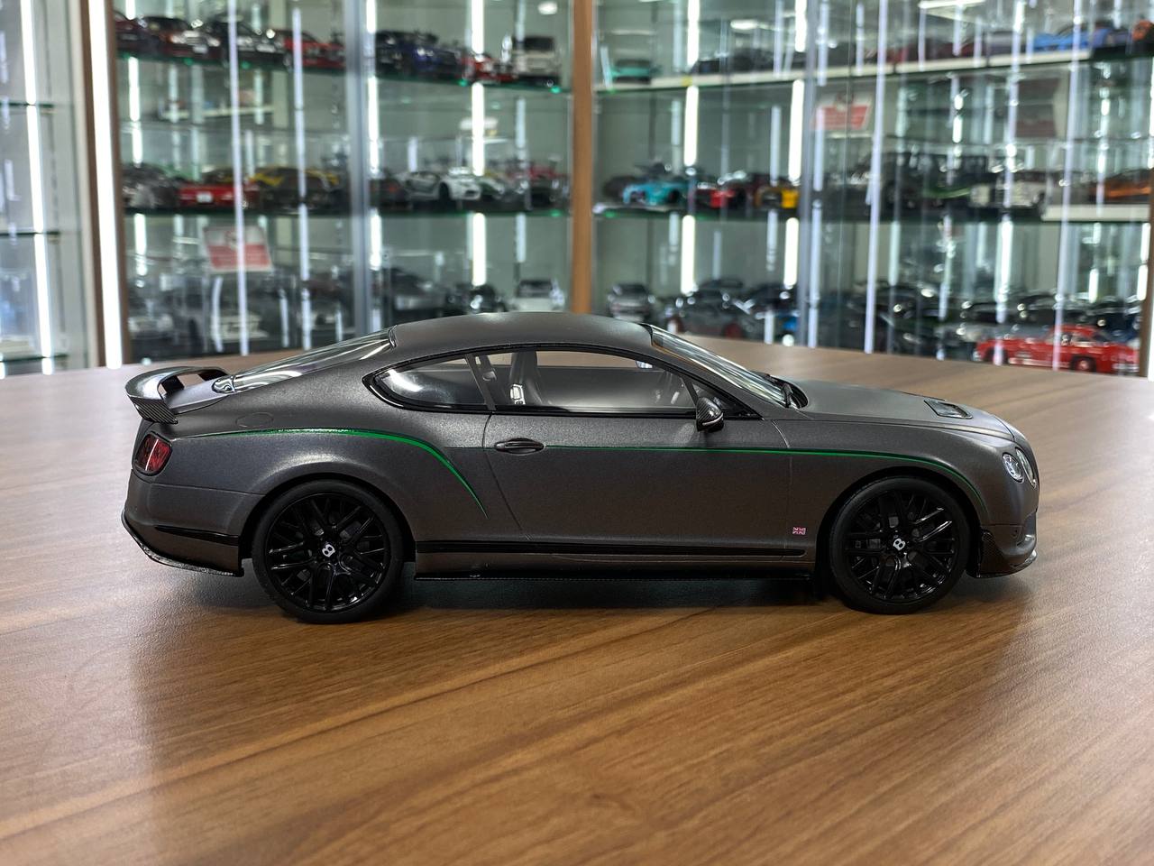 1/18 Resin Bentley Continental GT3-R 2015 Matt Grey Limited 504 pcs