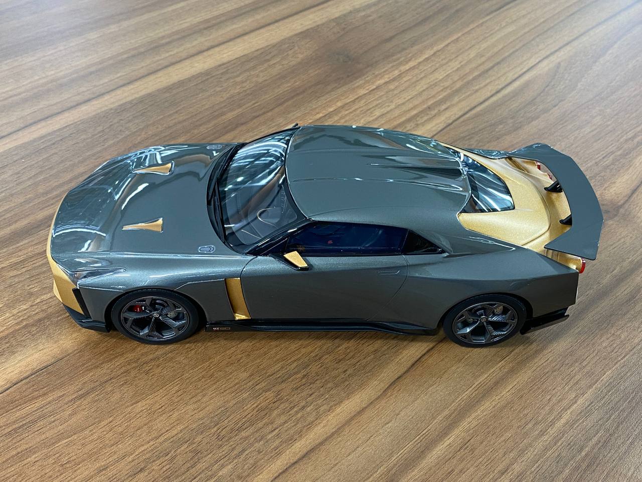 1/18 Resin Nissan GT-R50 BY ITALDESIGN 2018 Grey metallic/ Copper  Limited 1400