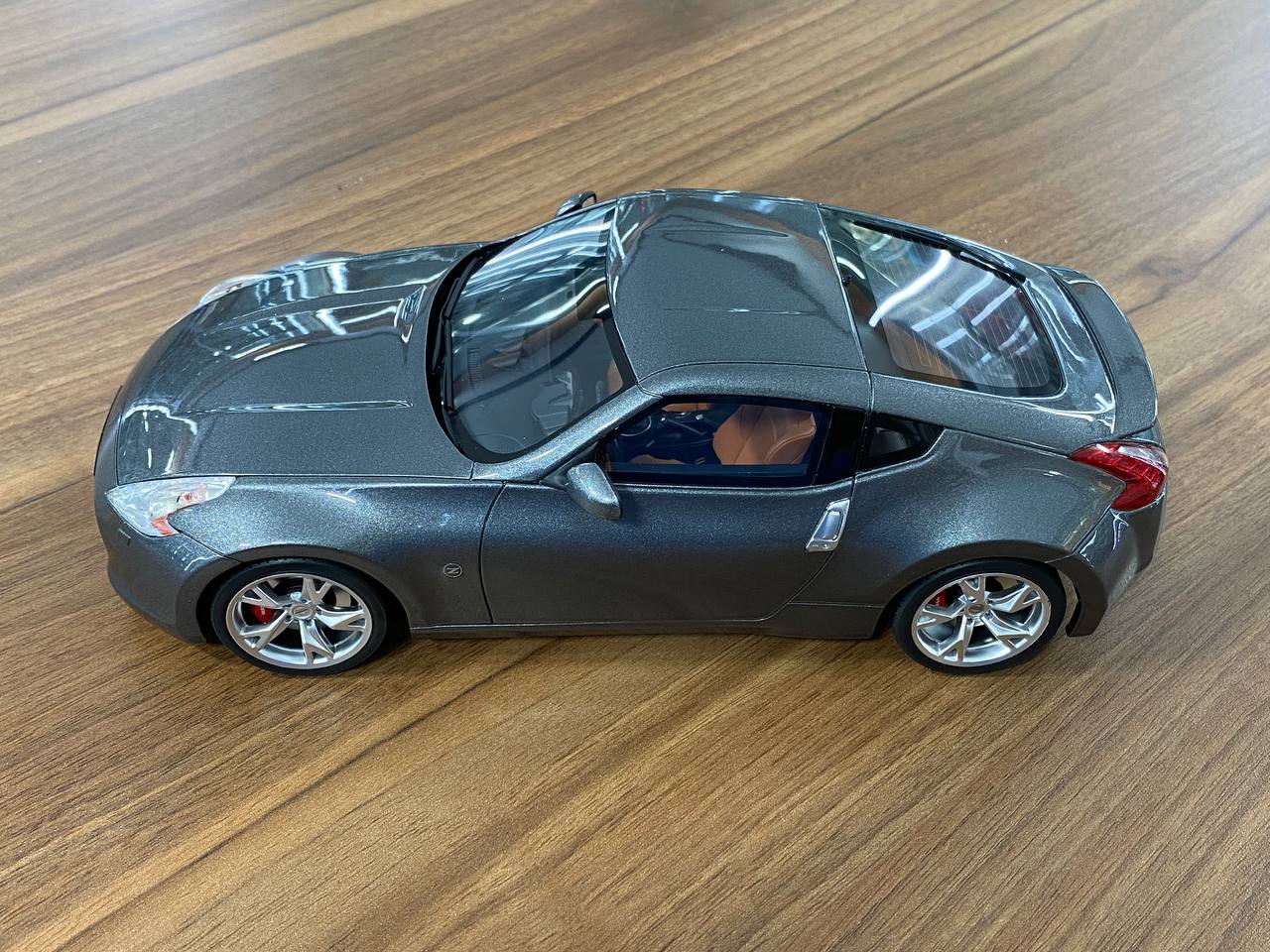 1/18 Resin Nissan 370Z Coupe 2009 Grey by GT Spirit - Limited 2000 pcs