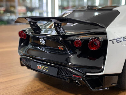 1/18 Resin GT Spirit Nissan GT-R50 Test Car 2020 White/ Black Limited 999 pcs