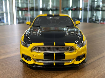 1/18 Resin GT Spirit FORD Mustang Shelby GT 2015 Yellow / Black stripes Limited 1050 pcs