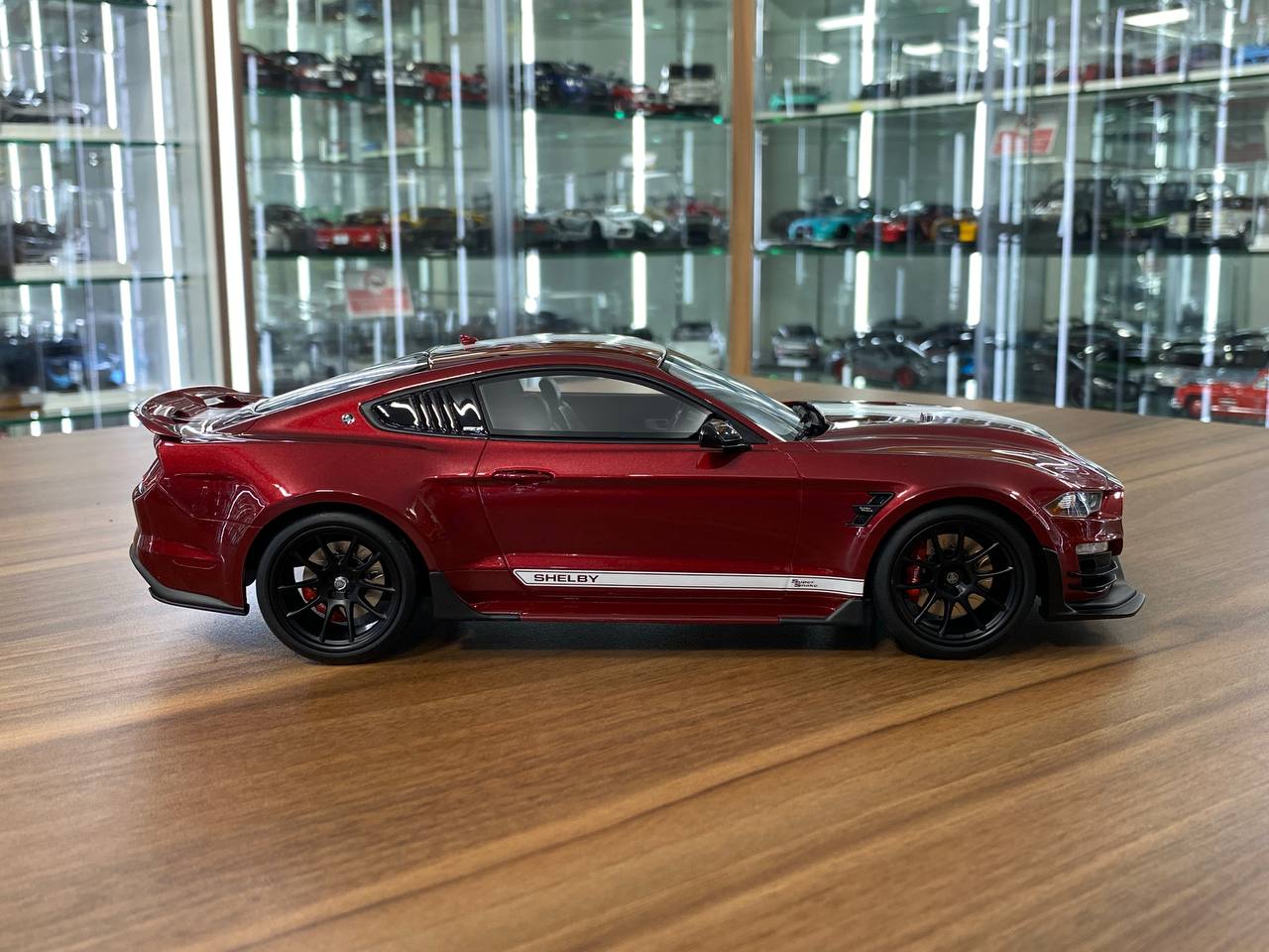 1/18 Resin GT Spirit FORD Mustang Shelby Super Snake 2020 Red / white stripe Limited 999 pcs