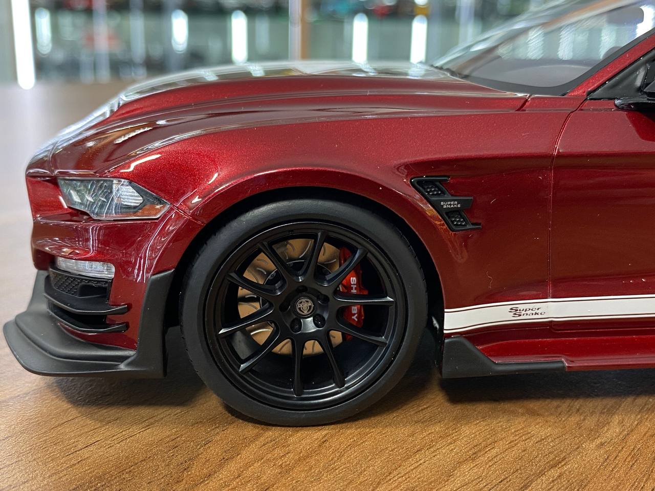 1/18 Resin GT Spirit FORD Mustang Shelby Super Snake 2020 Red / white stripe Limited 999 pcs