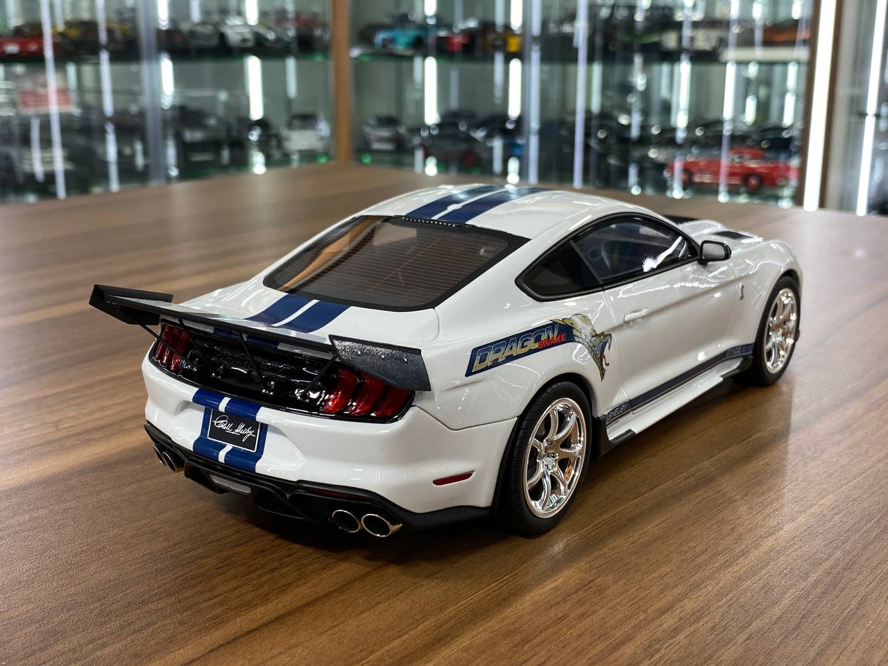 1/18 Resin GT Spirit FORD Mustang Shelby GT500 Drogon Snake 2020 White / Blue stripes  Limited 1200 pcs