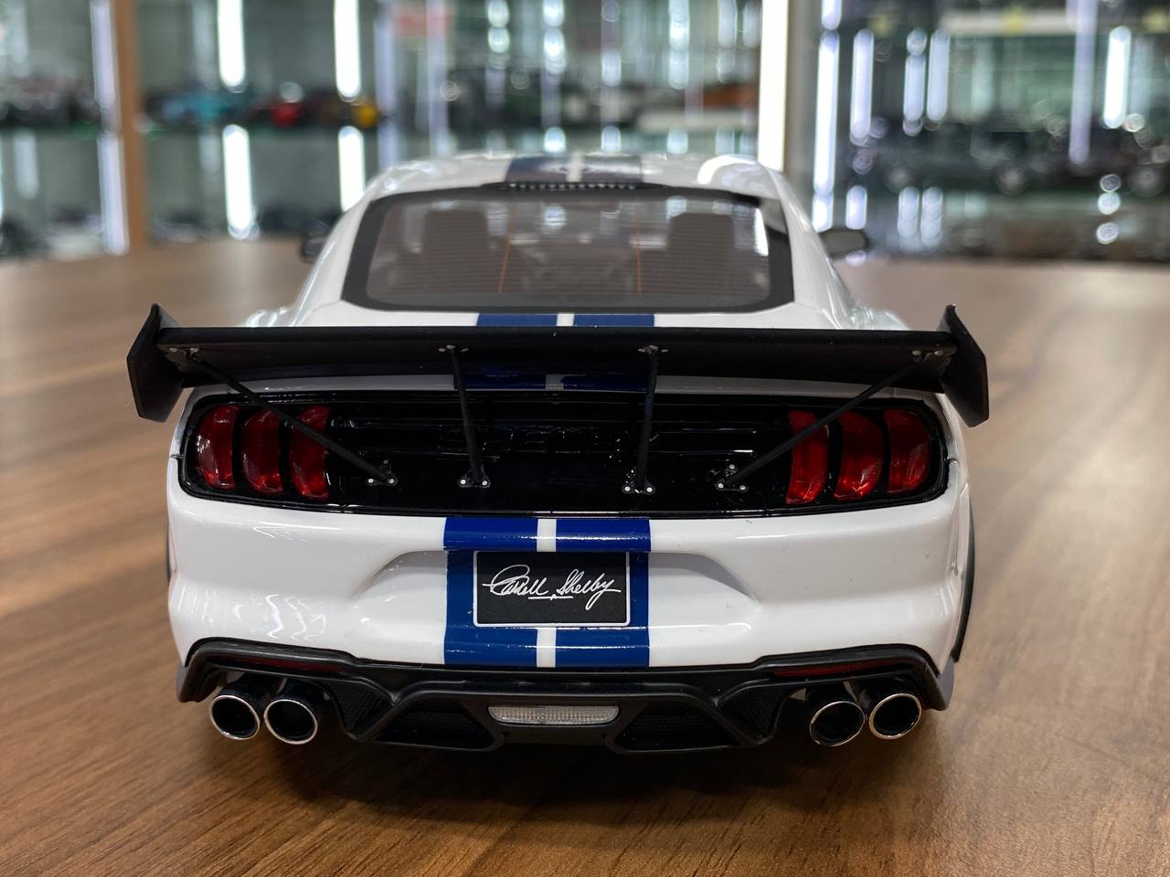 1/18 Resin GT Spirit FORD Mustang Shelby GT500 Drogon Snake 2020 White / Blue stripes  Limited 1200 pcs