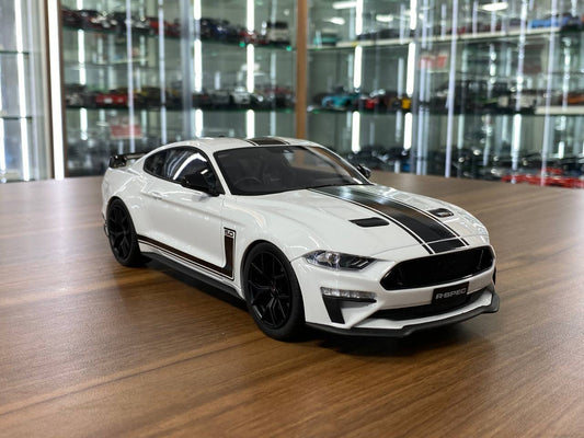 1/18 resin GT Spirit FORD Mustang R-Spec 2021 white/ black stripes Limited 111