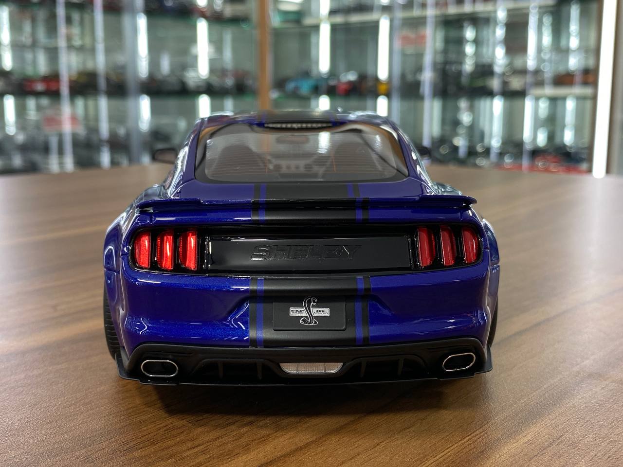 1/18 resin GT Spirit FORD Mustang Shelby GT350 widebody  2017  Blue / black stripes Limited 999