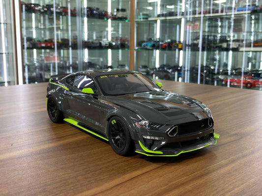 1/18 resin GT Spirit FORD Mustang RTR Spec-5 10th Anniversary 2021 Grey / Green Limited 1100 pcs