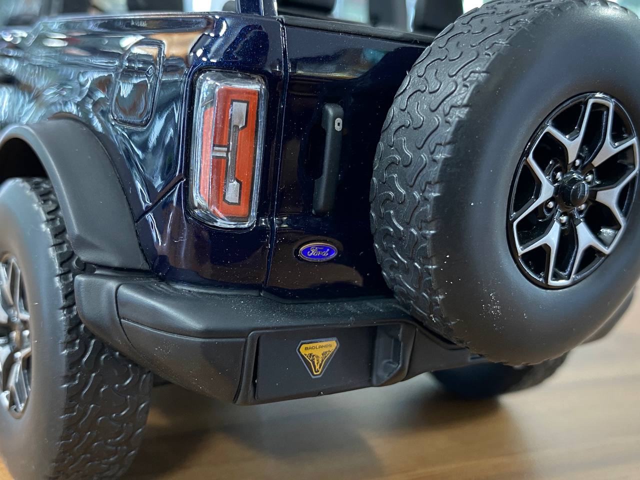 1:18 Resin GT Spirit Ford Bronco Badlands Edition 2022 – Dark Blue Limited to 334 pcs