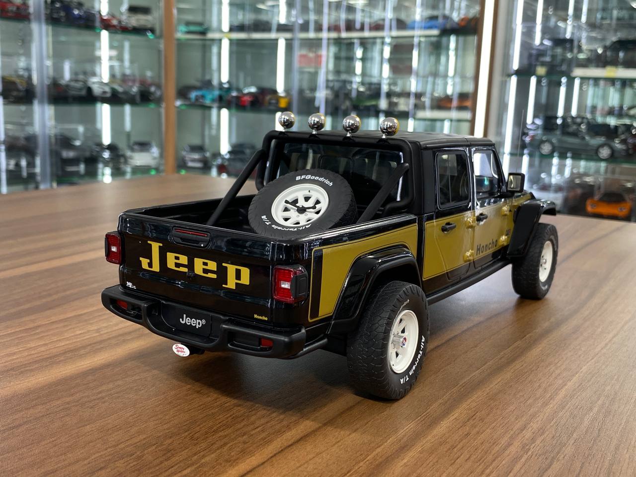 1/18 Resin GT Spirit JEEP Gladiator Honcho 2021 Black yellow Limited 500