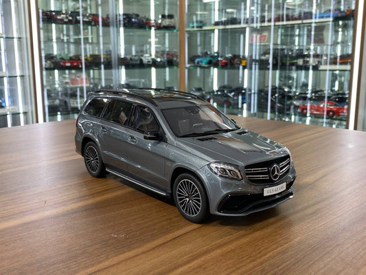 1/18 Resin model
not opening
GT Spirit 
Mercedes Benz AMG  GLS 63 2016
Color : Grey Metallic 
Limited 500 pcs RD Mustang RTR Spec-5 10th Anniversary 2021