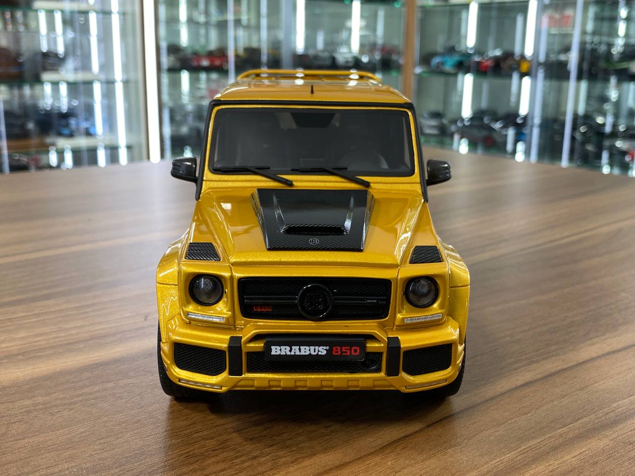 1/18 Resin model GT Spirit Mercedes Benz G63 BRABUS 850 Solar Beam Gold Limited 999 pcs