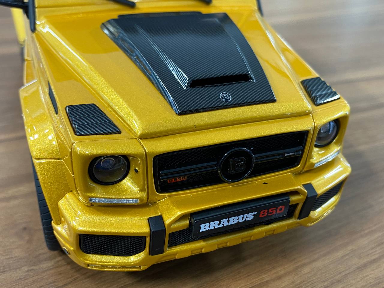 1/18 Resin model GT Spirit Mercedes Benz G63 BRABUS 850 Solar Beam Gold Limited 999 pcs