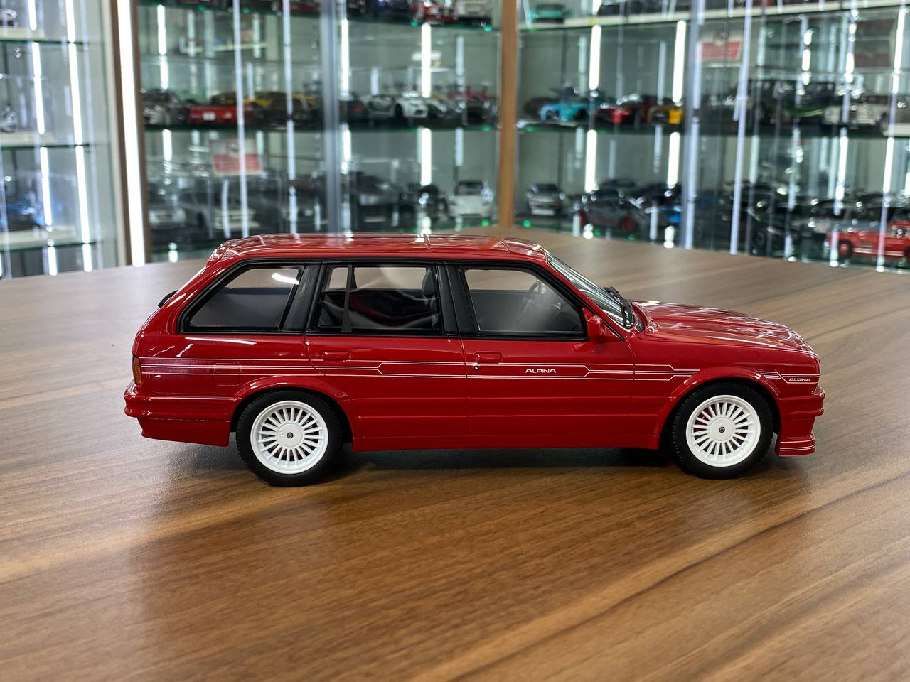 1/18 Resin Otto Mobile BMW Alpina B# 2.7 E30 Touring 1990 Brilliant Red Limited 3000 pcs