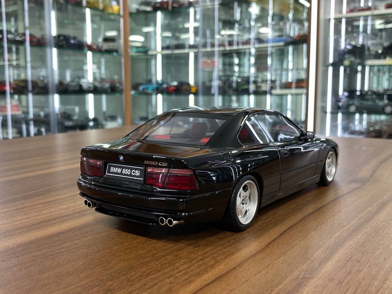 1/18 Resin Otto Mobile BMW 850 CSI E31 1990 black Limited 1500 pcs