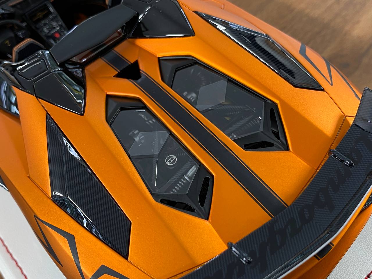 1/18 Davis & Giovanni Lamborghini AVENTADOR LP 750-4 SV Roadster novitec Matt chrome orange, black stripe Limited 8 pcs