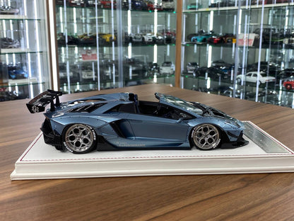 1/18 Resin model Davis & Giovanni Lamborghini AVENTADOR LP 720-4 2.0 Roadster LB Performance Azul Plateado, carbon bonnet Limited 8 pcs