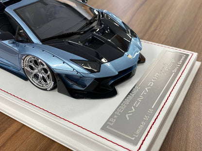1/18 Resin model Davis & Giovanni Lamborghini AVENTADOR LP 720-4 2.0 Roadster LB Performance Azul Plateado, carbon bonnet Limited 8 pcs