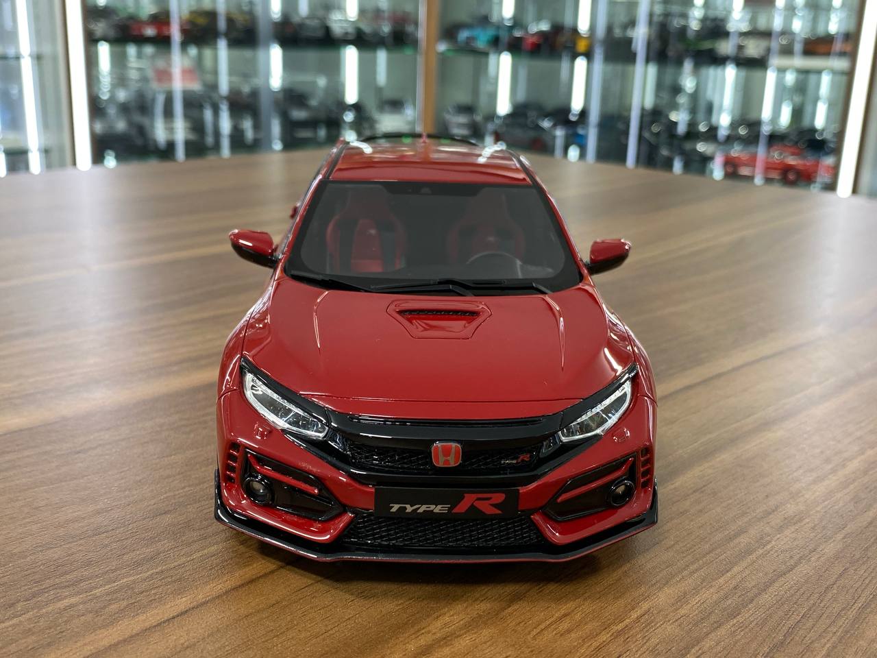 1/18 Resin Otto Mobile Honda Civic Type R GT (FK8) Red Limited 2500 pcs