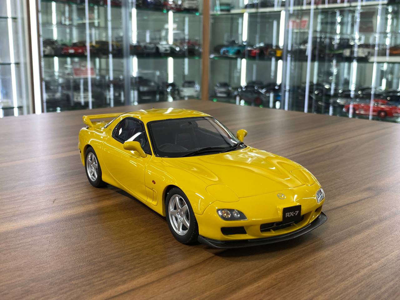 1/18　otto（京商）RX-7　FD 1/18 Mazda RX7 FD Type R Bathrurst R 1999 Sunburst Yellow by Otto