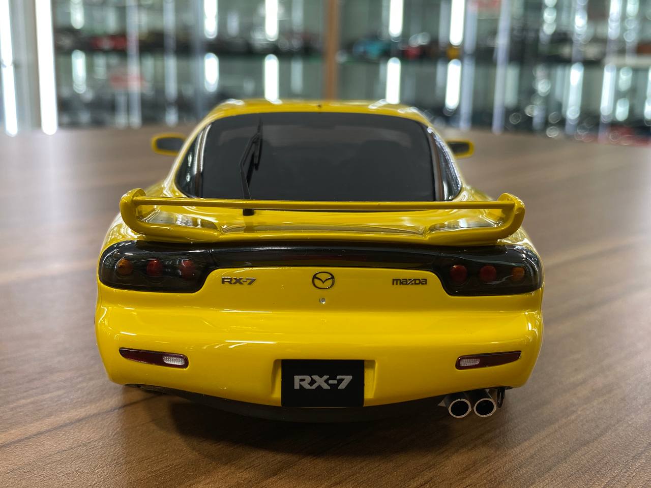 1/18 Resin - Mazda RX-7 FD Type R Bathurst R by Otto Mobile