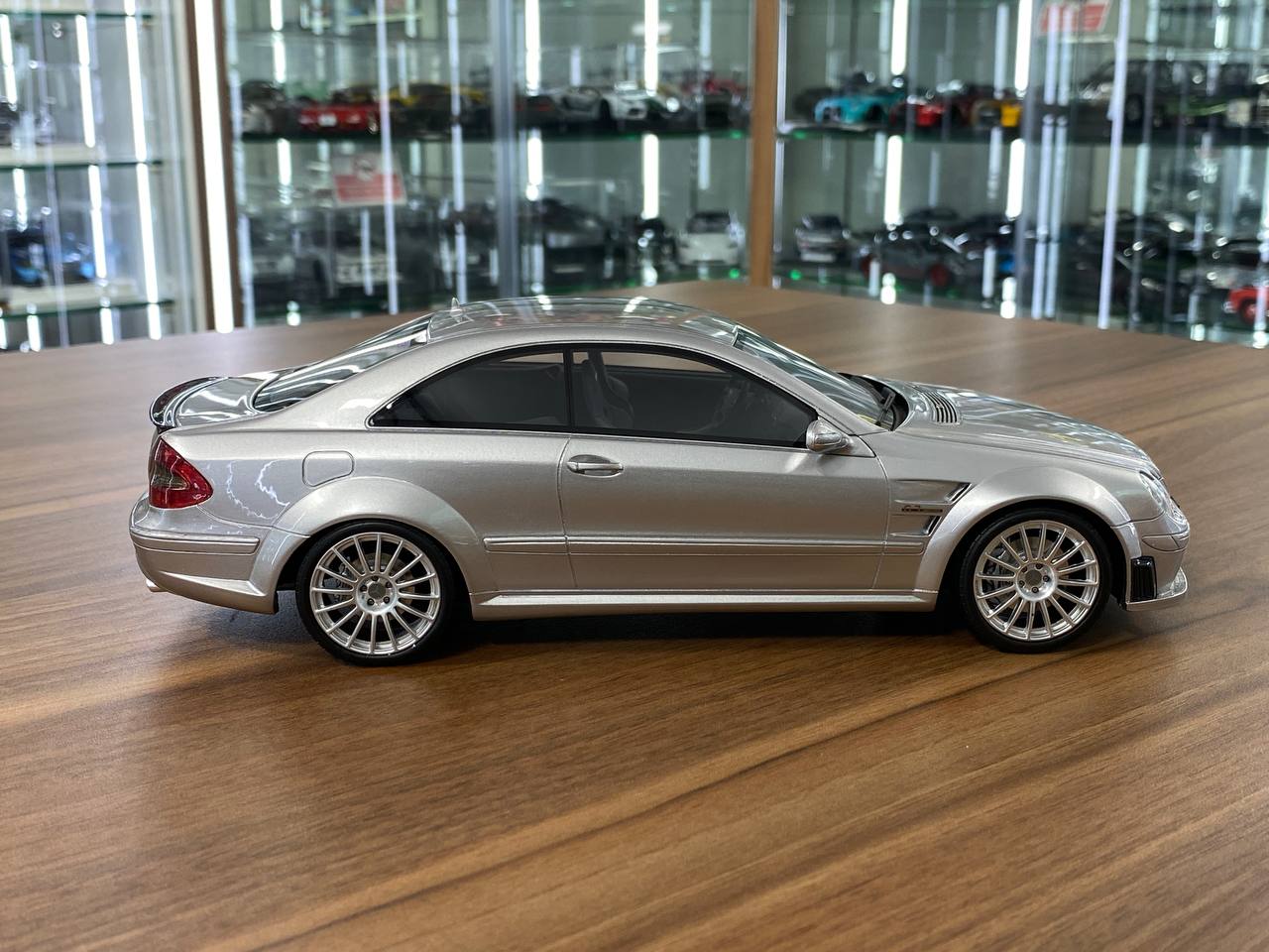 1/18 Resin Otto Mobile Mercedes Benz CLK 63 AMG Black Series 2008 Iridium Silver Limited 2000 pcs