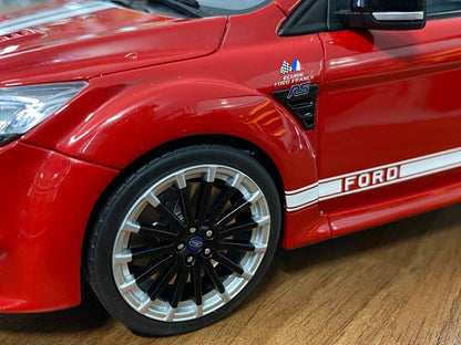 1/18 Resin Otto Mobile
Ford FOCUS RS Le Mans Edition 2010
Red / White stripes 
Limited 999 pcs