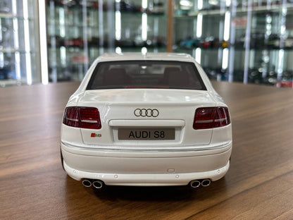 1/18 Resin Otto Mobile Audi S8 (D3) 2008 White Limited 999 pcs