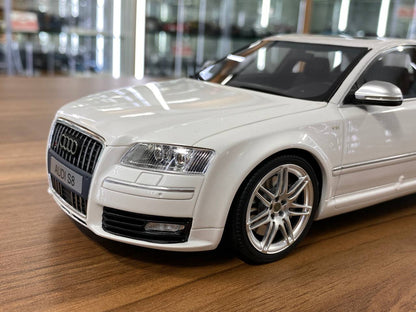 1/18 Resin Otto Mobile Audi S8 (D3) 2008 White Limited 999 pcs
