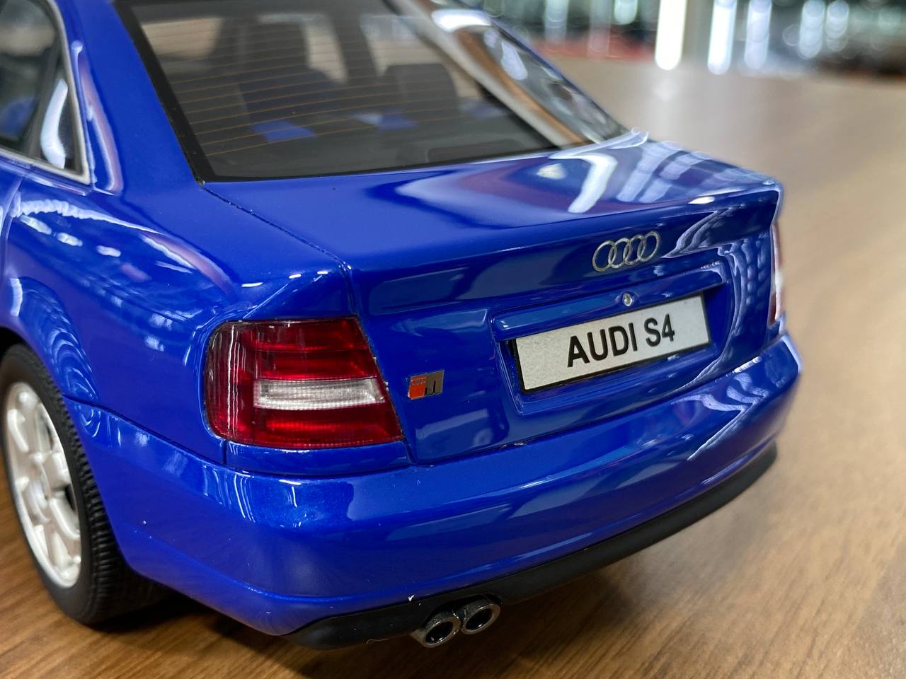 1/18 Resin Otto Mobile Audi S4 (B5) 2.7 Biturbo 1997 Blue Limited 3000 pcs