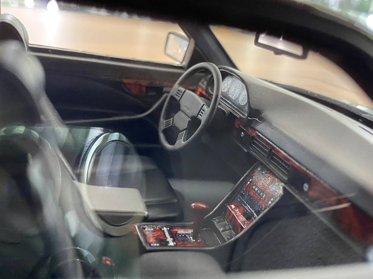 1/18 Resin Otto Mobile Mercedes Benz 560 SEC AMG (W126) 1987 Black Limited 4000 pcs