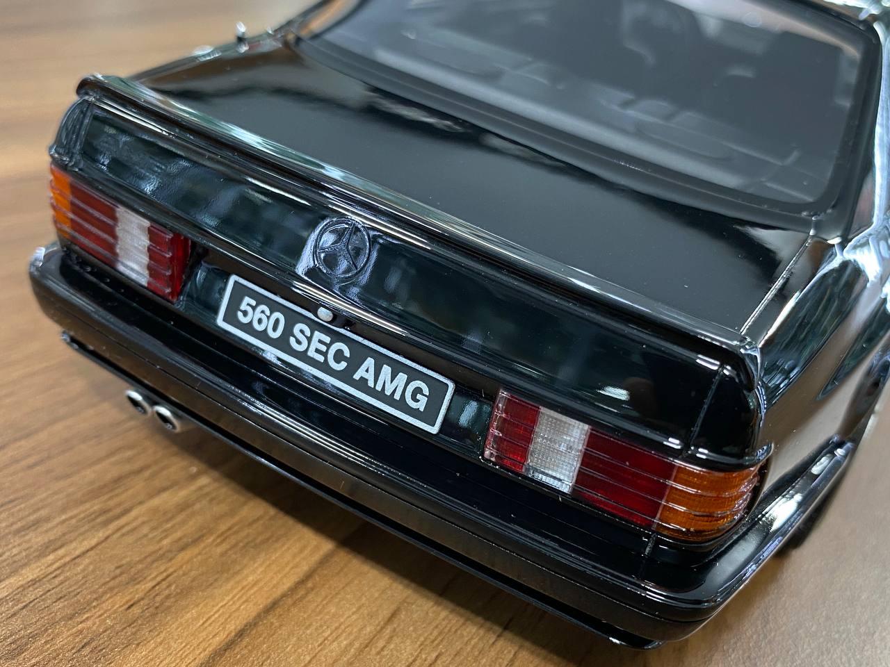 1/18 Resin Otto Mobile Mercedes Benz 560 SEC AMG (W126) 1987 Black Limited 4000 pcs