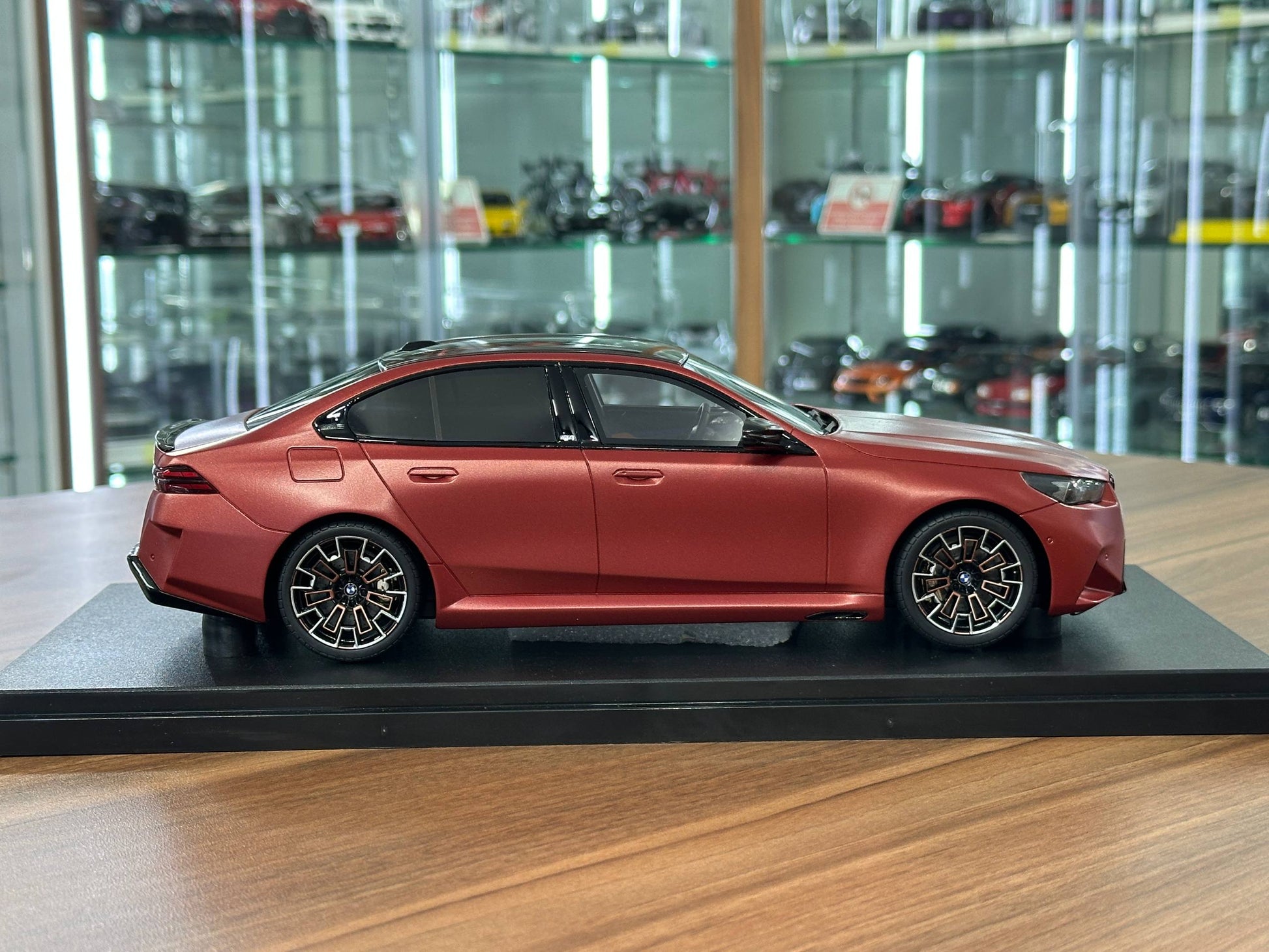 GT Spirit BMW M5 G90 2025 Saloon – Matt Red (1:18 Resin)