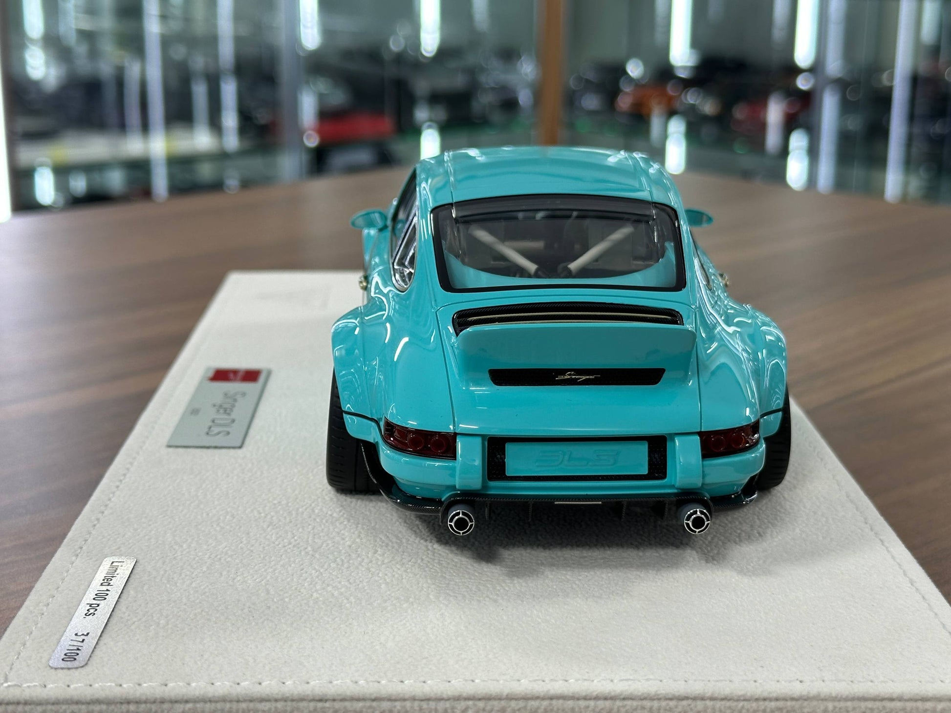 1/18 Resin Make Up Porsche Singer DLS 2022 – Mint Green - Limited to 100 pcs