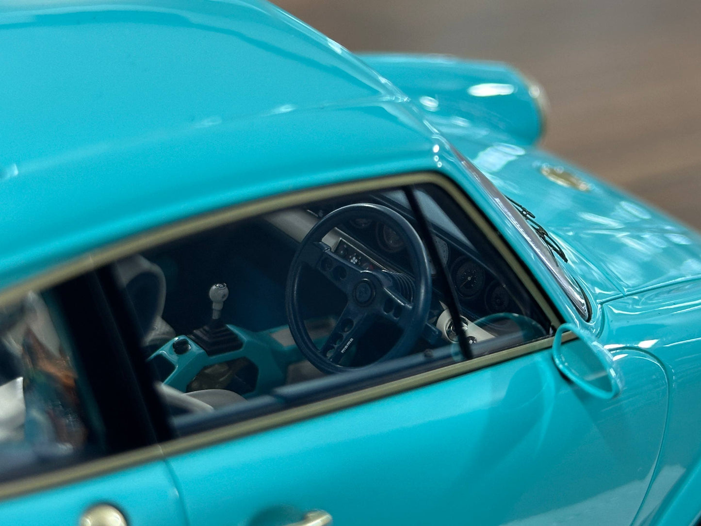 1/18 Resin Make Up Porsche Singer DLS 2022 – Mint Green - Limited to 100 pcs